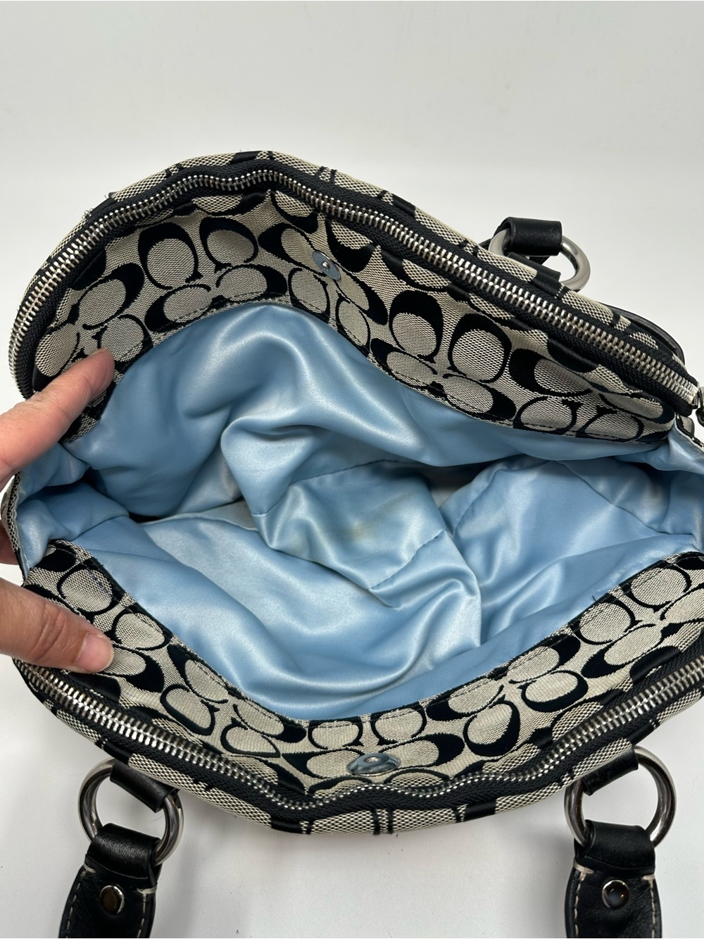 Coach Women's Shoulder Bag - Picture 11 of 15